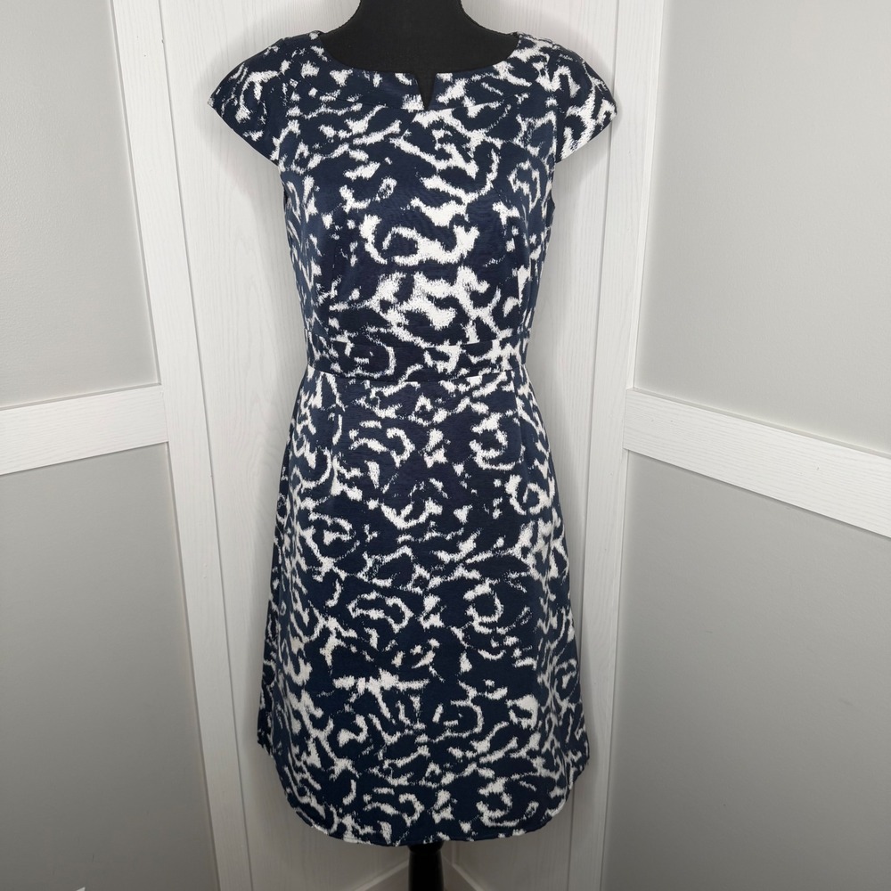 Alex Marie Dress Women Size 4 Navy Blue White Abstract Print Cap Sleeve Sheath